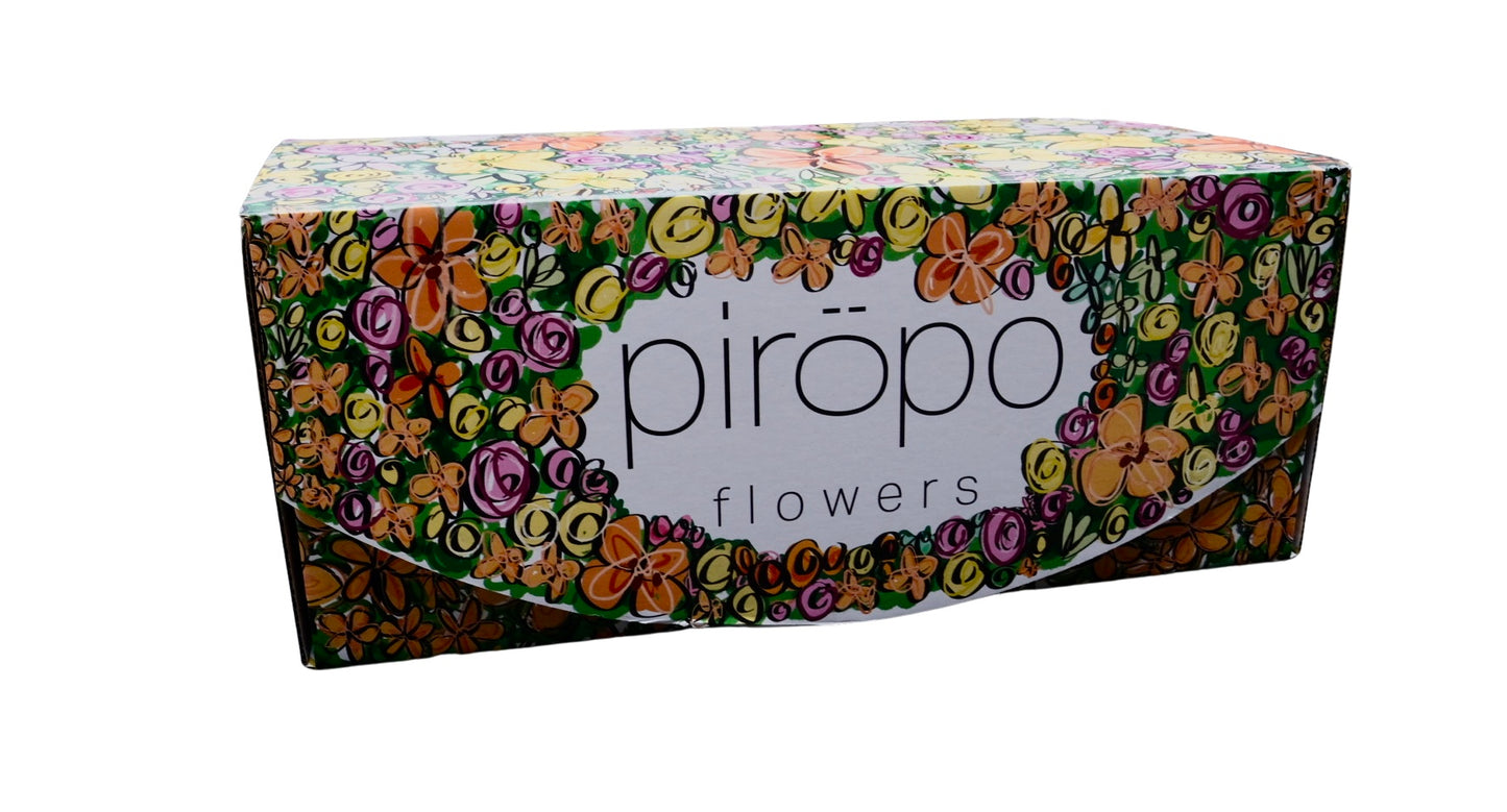 Seasonal flower bouquet with special gift box piropo flowers