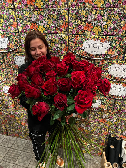 Valentine's Day Rose Bundles piropo flowers